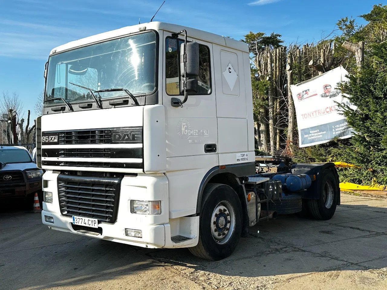 DAF XF 95.380 4X2 Tractor-unit Spring/Air ZF Manual DAF XF 95.380 4X2 Tractor-unit Spring/Air ZF Manual - Gjysmë-kamion: foto 2 DAF XF 95.380 4X2 Tractor-unit Spring/Air ZF Manual DAF XF 95.380 4X2 Tractor-unit Spring/Air ZF Manual - Gjysmë-kamion: foto 2