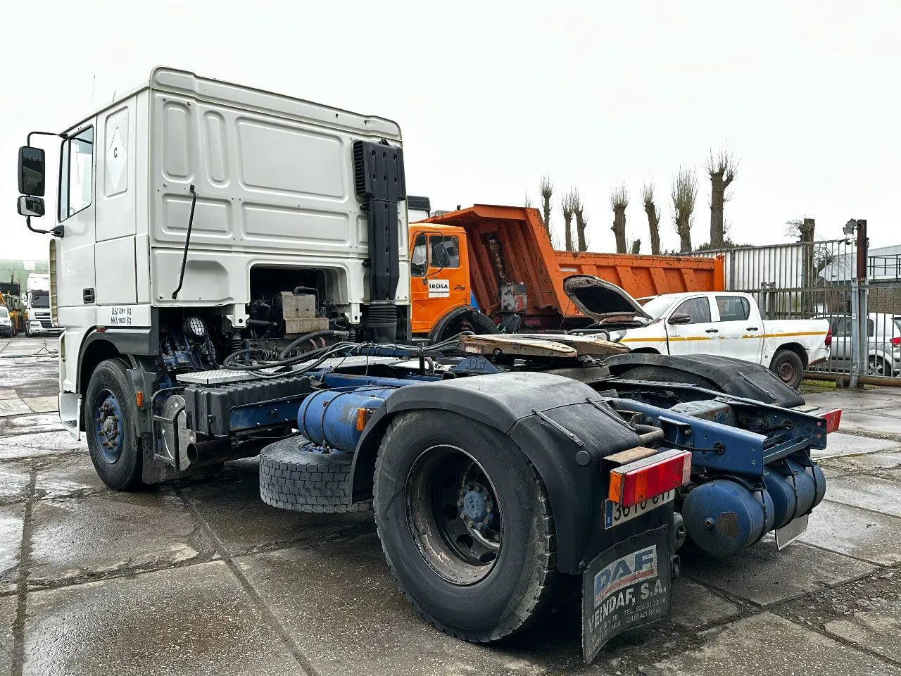 DAF XF 95.380 4X2 Tractor-unit Spring/Air ZF Manual DAF XF 95.380 4X2 Tractor-unit Spring/Air ZF Manual - Gjysmë-kamion: foto 3 DAF XF 95.380 4X2 Tractor-unit Spring/Air ZF Manual DAF XF 95.380 4X2 Tractor-unit Spring/Air ZF Manual - Gjysmë-kamion: foto 3