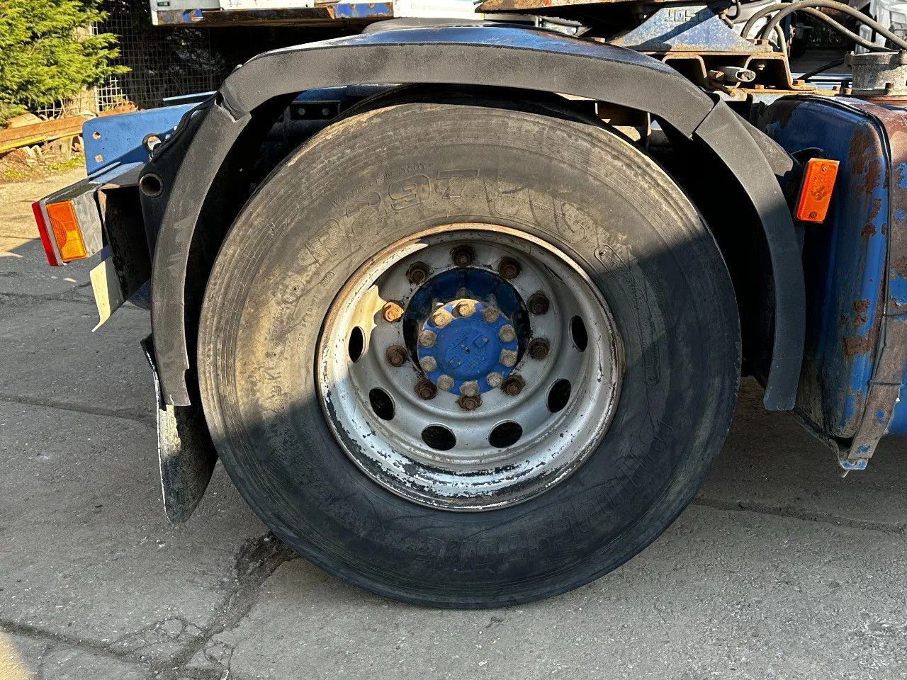 DAF XF 95.380 4X2 Tractor-unit Spring/Air ZF Manual DAF XF 95.380 4X2 Tractor-unit Spring/Air ZF Manual - Gjysmë-kamion: foto 5 DAF XF 95.380 4X2 Tractor-unit Spring/Air ZF Manual DAF XF 95.380 4X2 Tractor-unit Spring/Air ZF Manual - Gjysmë-kamion: foto 5