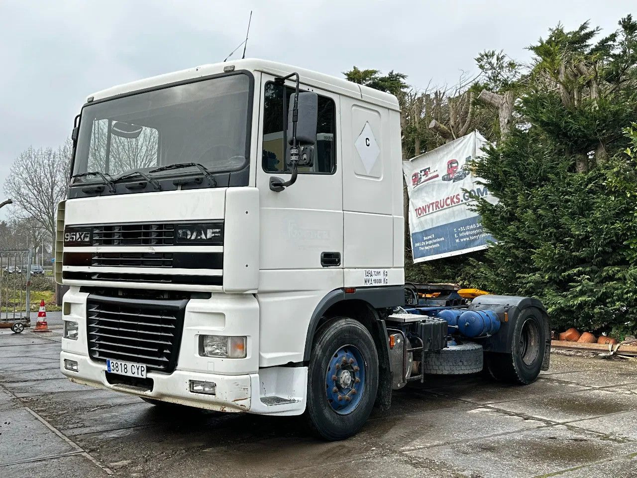 DAF XF 95.380 4X2 Tractor-unit Spring/Air ZF Manual DAF XF 95.380 4X2 Tractor-unit Spring/Air ZF Manual - Gjysmë-kamion: foto 2 DAF XF 95.380 4X2 Tractor-unit Spring/Air ZF Manual DAF XF 95.380 4X2 Tractor-unit Spring/Air ZF Manual - Gjysmë-kamion: foto 2