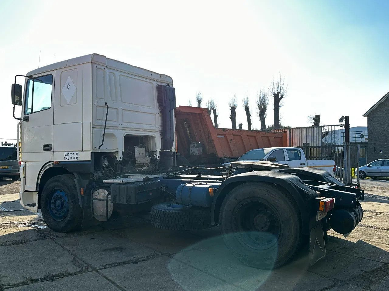 DAF XF 95.380 4X2 Tractor-unit Spring/Air ZF Manual DAF XF 95.380 4X2 Tractor-unit Spring/Air ZF Manual - Gjysmë-kamion: foto 3 DAF XF 95.380 4X2 Tractor-unit Spring/Air ZF Manual DAF XF 95.380 4X2 Tractor-unit Spring/Air ZF Manual - Gjysmë-kamion: foto 3
