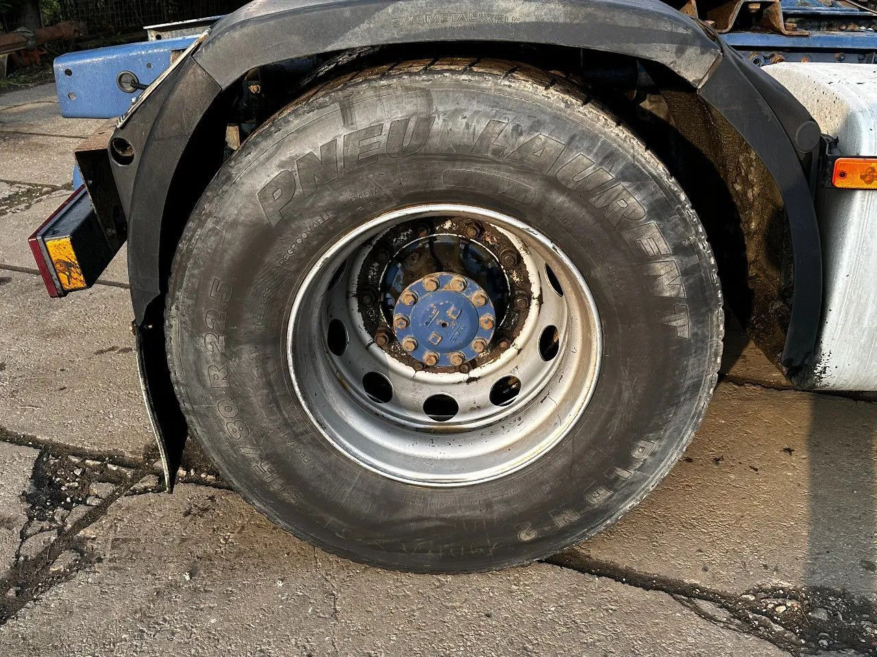 DAF XF 95.380 4X2 Tractor-unit Spring/Air ZF Manual DAF XF 95.380 4X2 Tractor-unit Spring/Air ZF Manual - Gjysmë-kamion: foto 5 DAF XF 95.380 4X2 Tractor-unit Spring/Air ZF Manual DAF XF 95.380 4X2 Tractor-unit Spring/Air ZF Manual - Gjysmë-kamion: foto 5