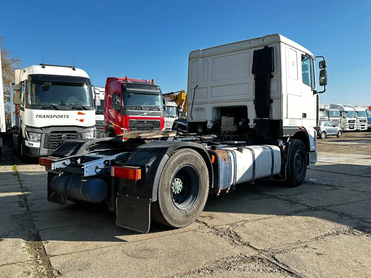 DAF XF 95.380 4X2 Tractor-unit Spring/Air ZF Manual DAF XF 95.380 4X2 Tractor-unit Spring/Air ZF Manual - Gjysmë-kamion: foto 4 DAF XF 95.380 4X2 Tractor-unit Spring/Air ZF Manual DAF XF 95.380 4X2 Tractor-unit Spring/Air ZF Manual - Gjysmë-kamion: foto 4