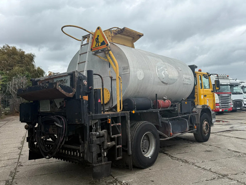 Renault G260 4X2 ACMAR Bitumen Sprayer 10.000L Spring/Spring Manual Gear - Kamioni: foto 5 Renault G260 4X2 ACMAR Bitumen Sprayer 10.000L Spring/Spring Manual Gear - Kamioni: foto 5