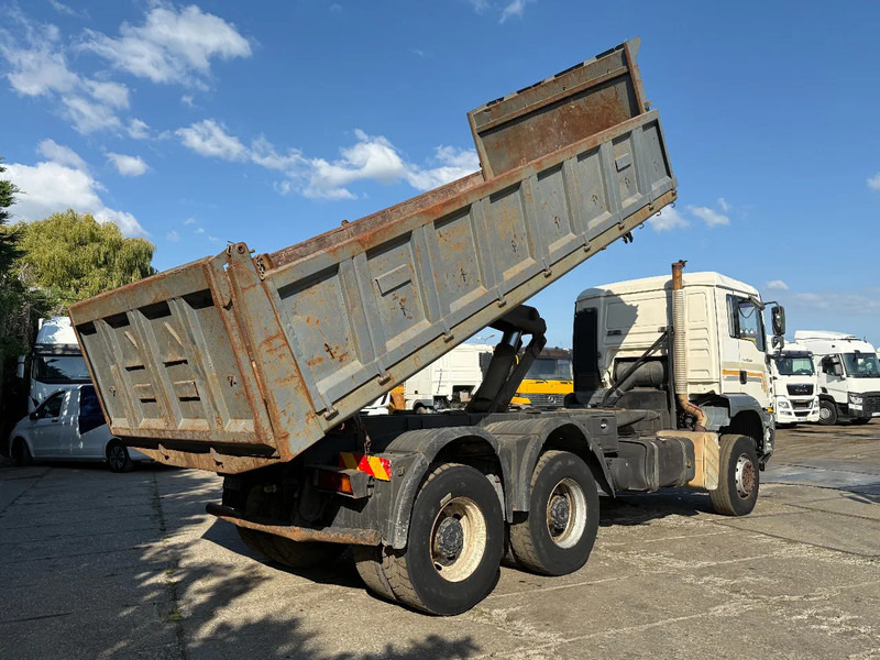 MAN TGA 26.360 6X4 Tipper Spring/Spring ZF Manual gear EURO3 - Kamion vetëshkarkues: foto 4 MAN TGA 26.360 6X4 Tipper Spring/Spring ZF Manual gear EURO3 - Kamion vetëshkarkues: foto 4