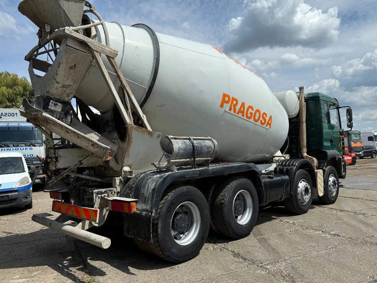 MAN TGA 35.360 8X4 CIFA Beton Mixer Spring/Spring ZF - Autobetoniere: foto 4 MAN TGA 35.360 8X4 CIFA Beton Mixer Spring/Spring ZF - Autobetoniere: foto 4