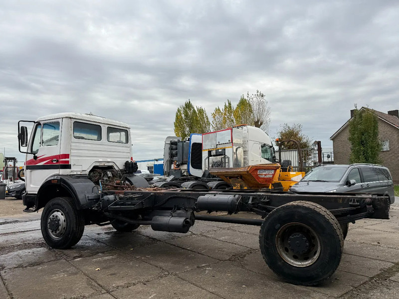 Mercedes-Benz 2036 V10 4X4 Chassis Spring/Spring Manual Gearbox - Kamion kabinë-shasi: foto 3 Mercedes-Benz 2036 V10 4X4 Chassis Spring/Spring Manual Gearbox - Kamion kabinë-shasi: foto 3