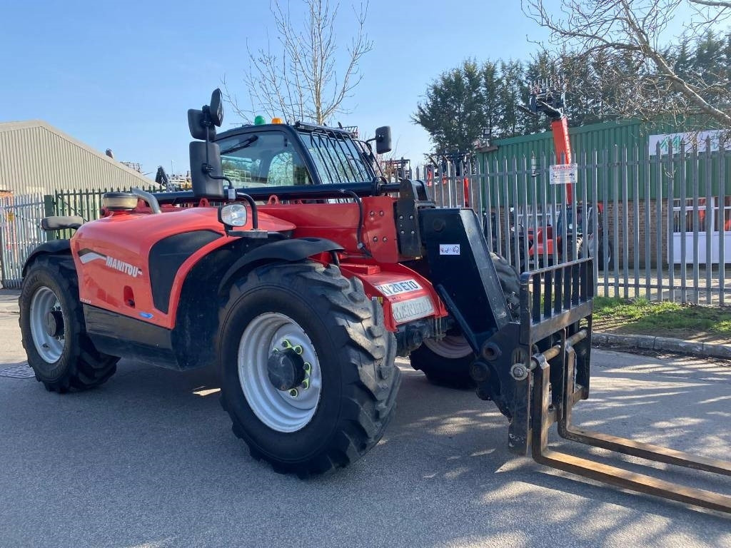 Manitou MT 933 Easy - Ekskavator teleskopik: foto 1 Manitou MT 933 Easy - Ekskavator teleskopik: foto 1