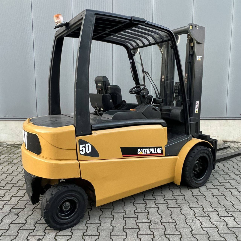 Caterpillar EP50 - Pirun elektrik: foto 5 Caterpillar EP50 - Pirun elektrik: foto 5