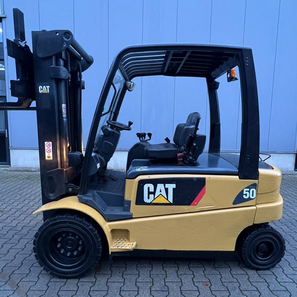 Caterpillar EP50 - Pirun elektrik: foto 2 Caterpillar EP50 - Pirun elektrik: foto 2