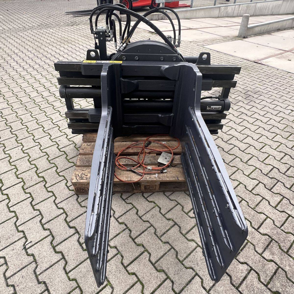 Kaup rotating baleclamp 4.8T493 - Fashetë: foto 1 Kaup rotating baleclamp 4.8T493 - Fashetë: foto 1