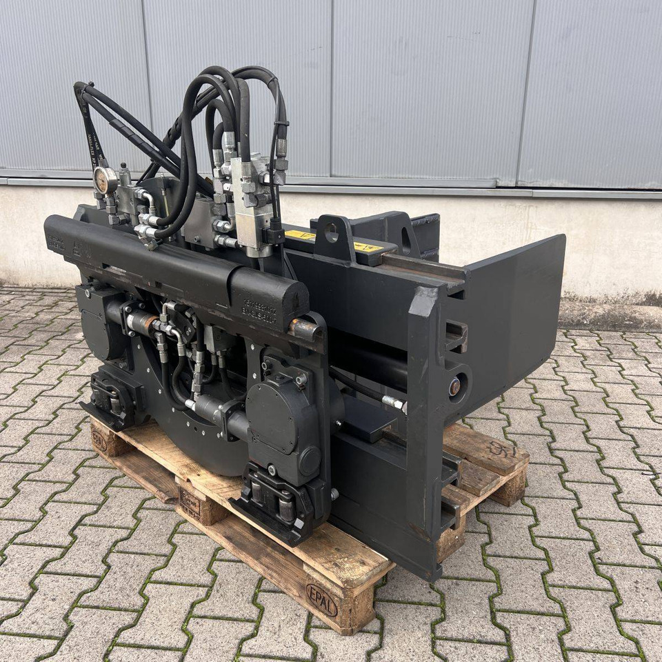 Kaup rotating baleclamp 4.8T493 - Fashetë: foto 3 Kaup rotating baleclamp 4.8T493 - Fashetë: foto 3