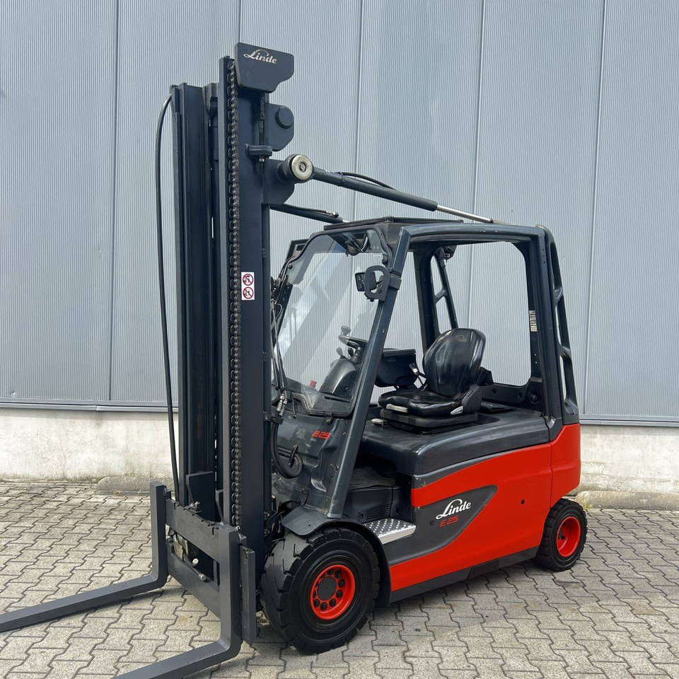 Linde E25L (387) - Pirun elektrik: foto 1 Linde E25L (387) - Pirun elektrik: foto 1