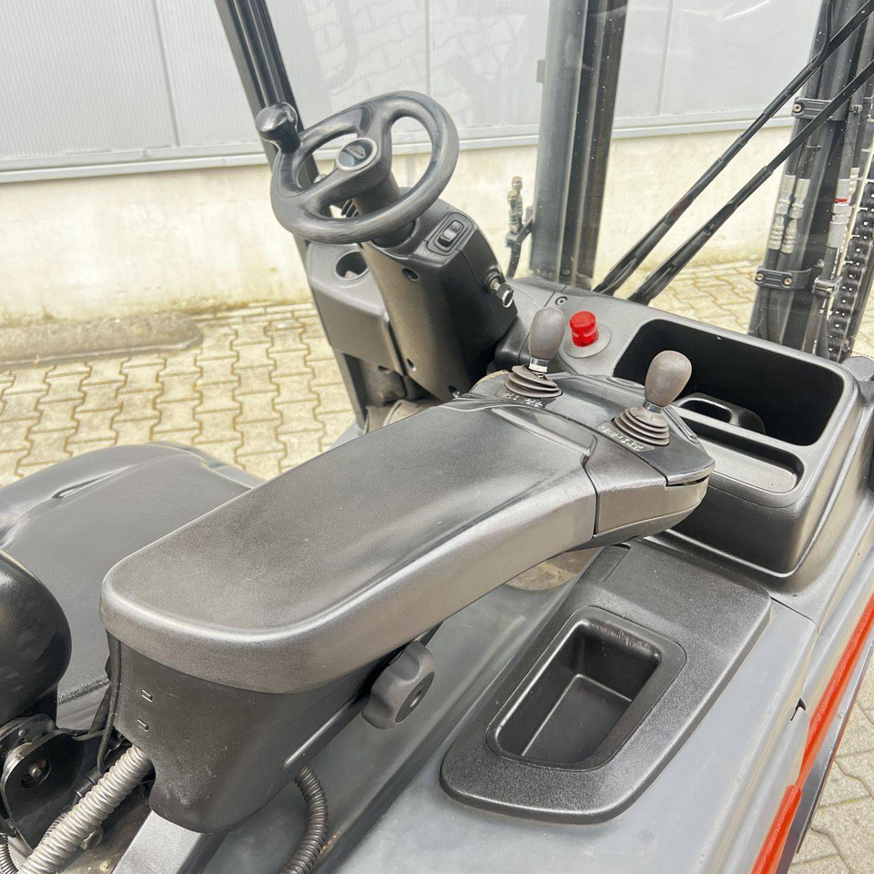 Linde E25L (387) - Pirun elektrik: foto 3 Linde E25L (387) - Pirun elektrik: foto 3