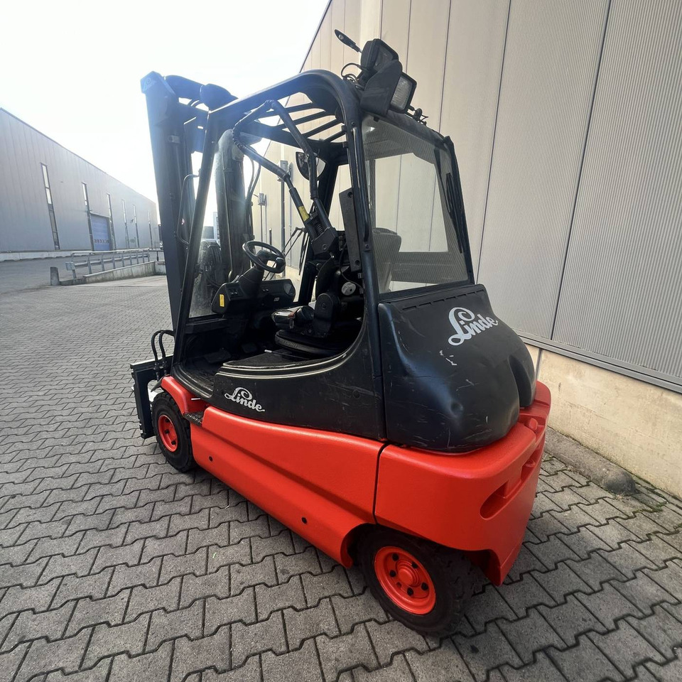 Linde E30 (336-02) - Pirun elektrik: foto 2 Linde E30 (336-02) - Pirun elektrik: foto 2