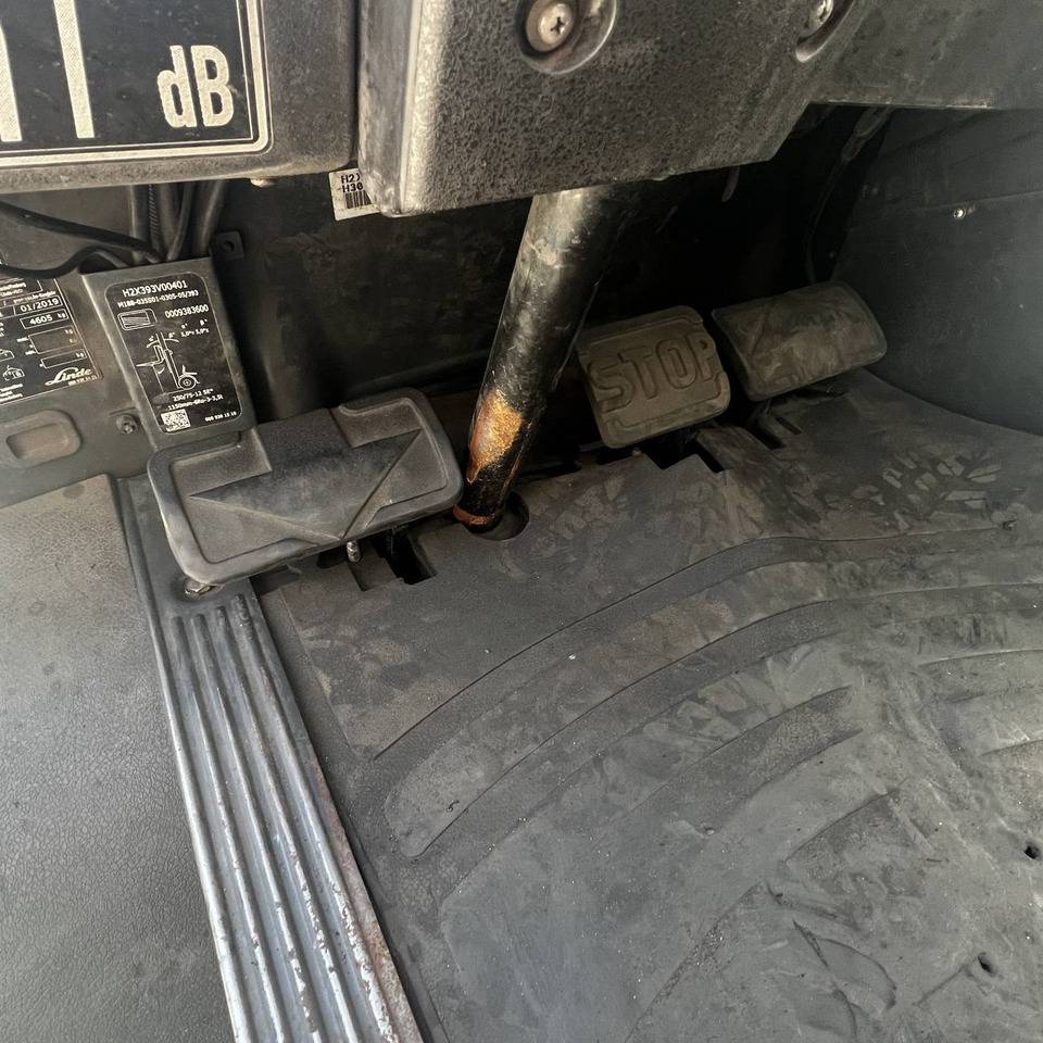 Linde H30D-02 (393) EVO - Pirun më naftë: foto 5 Linde H30D-02 (393) EVO - Pirun më naftë: foto 5