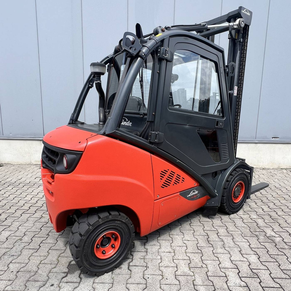 Linde H30D (393-02) EVO - Pirun më naftë: foto 2 Linde H30D (393-02) EVO - Pirun më naftë: foto 2