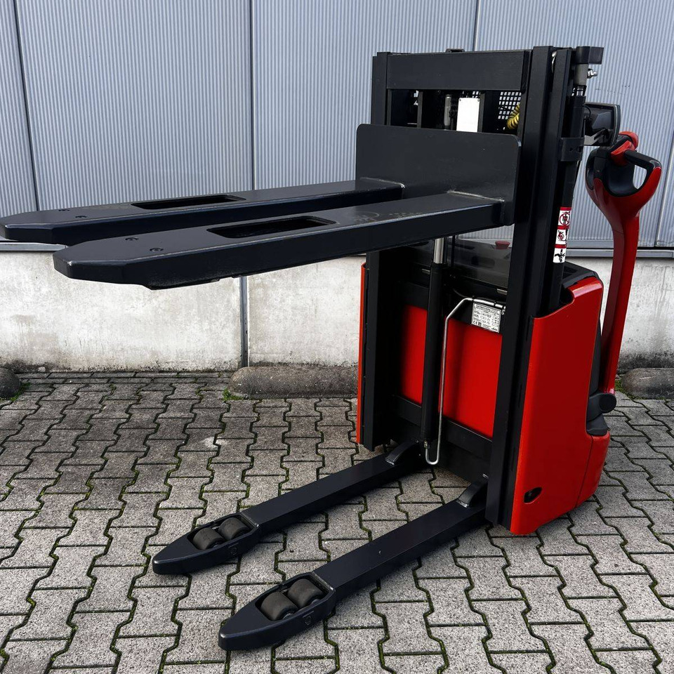 Linde L12 (1172) - Stivosës: foto 5 Linde L12 (1172) - Stivosës: foto 5