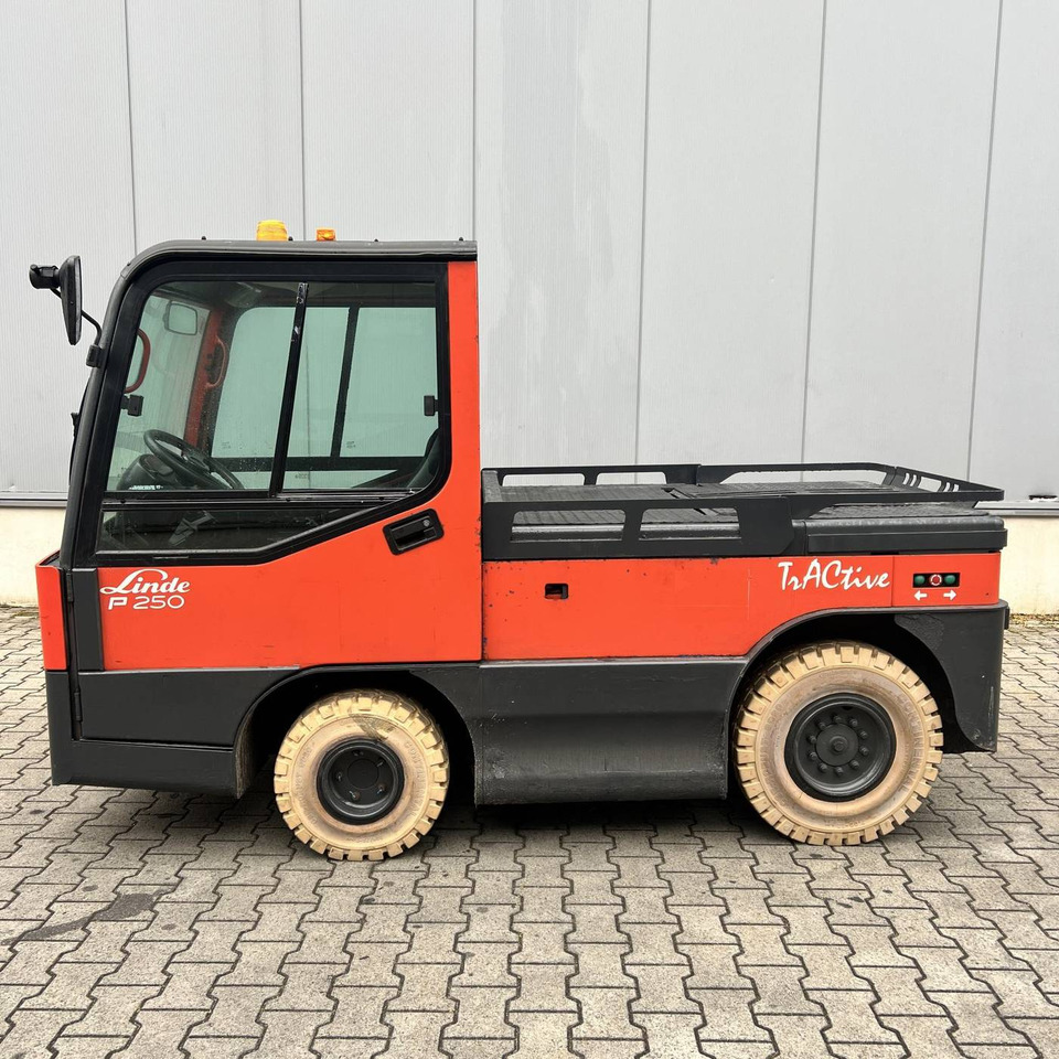 Linde P250 LWB (127) - Traktor rimorkimi: foto 1 Linde P250 LWB (127) - Traktor rimorkimi: foto 1