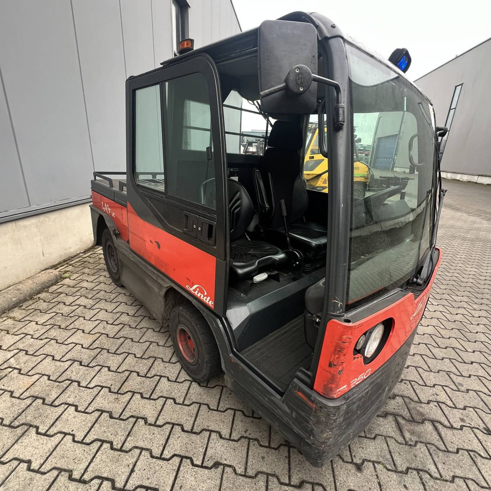 Linde P250 SWB (127) - Traktor rimorkimi: foto 2 Linde P250 SWB (127) - Traktor rimorkimi: foto 2