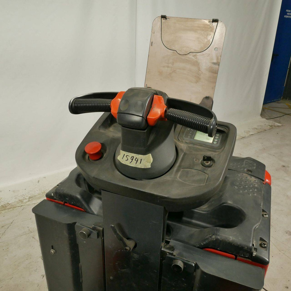 Linde P50C (1190) - Traktor rimorkimi: foto 4 Linde P50C (1190) - Traktor rimorkimi: foto 4