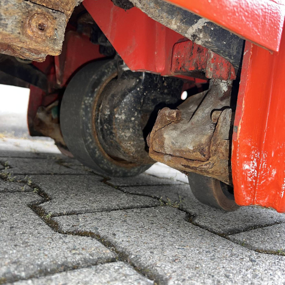 Linde T16 (1152) - Pirun paletash: foto 5 Linde T16 (1152) - Pirun paletash: foto 5