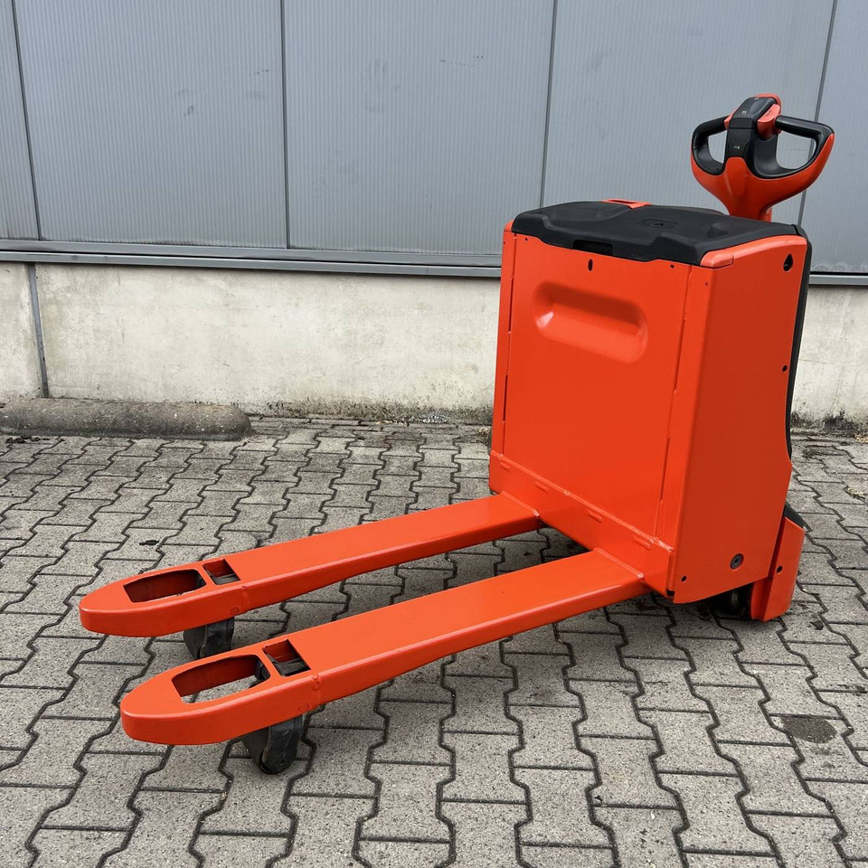 Linde T16 (1152) - Pirun paletash: foto 3 Linde T16 (1152) - Pirun paletash: foto 3