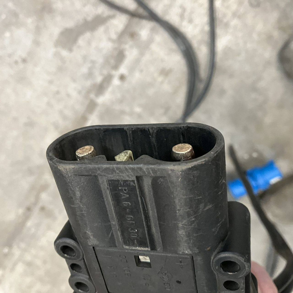 Pjesë këmbimi për Pajisje për trajtimin e materialeve Benning Eurotron 24V/60A: foto 6 Pjesë këmbimi për Pajisje për trajtimin e materialeve Benning Eurotron 24V/60A: foto 6