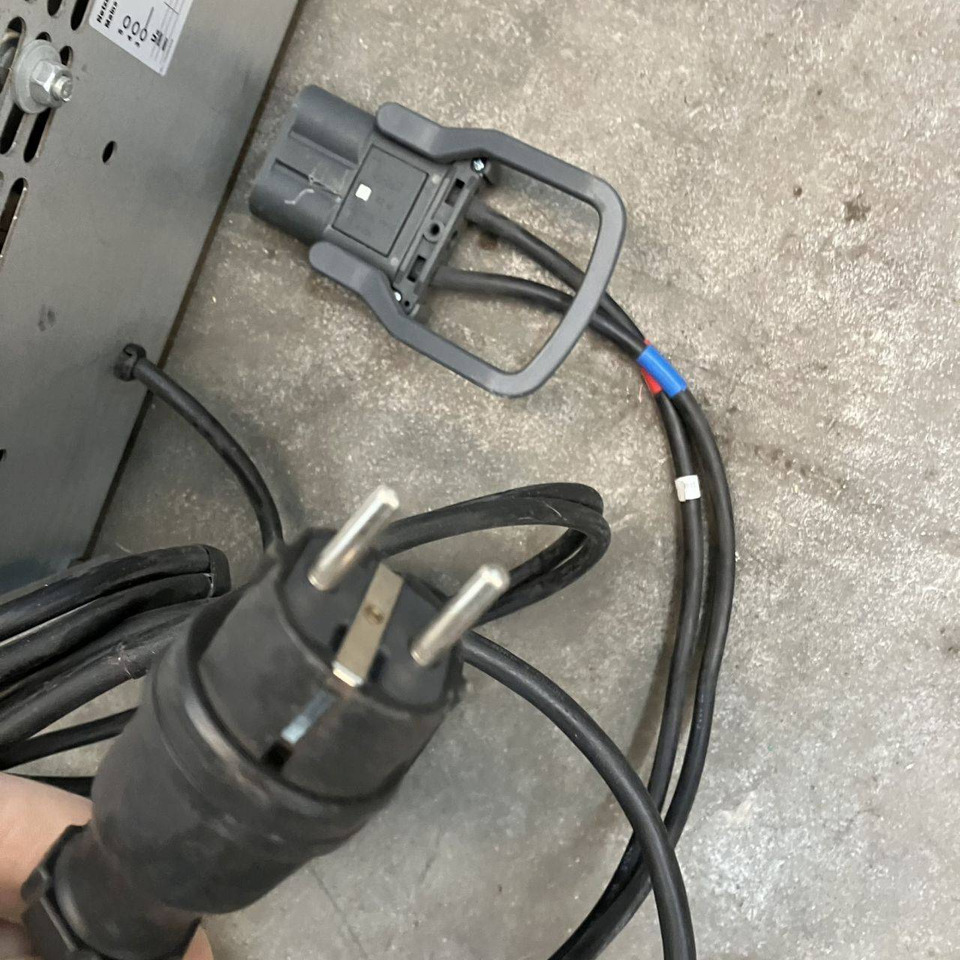 Pjesë këmbimi për Pajisje për trajtimin e materialeve Benning Tebetron 24V/50A: foto 6 Pjesë këmbimi për Pajisje për trajtimin e materialeve Benning Tebetron 24V/50A: foto 6