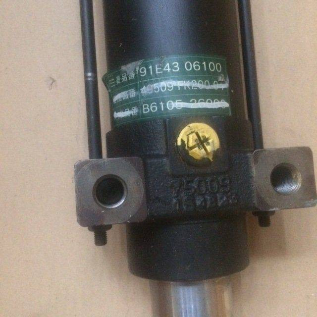 Steering Cylinder for Caterpillar P5000 - Cilindri hidraulik për Pajisje për trajtimin e materialeve: foto 3 Steering Cylinder for Caterpillar P5000 - Cilindri hidraulik për Pajisje për trajtimin e materialeve: foto 3