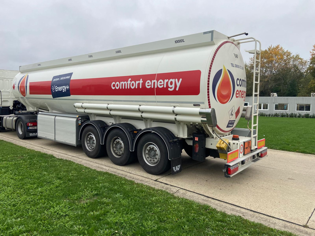 LAG - Gjysmë rimorkio me bot: foto 4 LAG - Gjysmë rimorkio me bot: foto 4