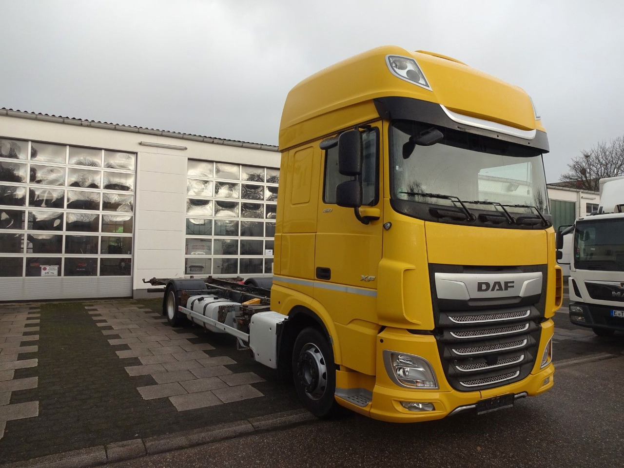 DAF XF 480, Jumbo BDF, SSC, Standklima, Intarder - Transportjer kontejnerësh/ Kamion me karroceri të çmontueshme: foto 1 DAF XF 480, Jumbo BDF, SSC, Standklima, Intarder - Transportjer kontejnerësh/ Kamion me karroceri të çmontueshme: foto 1