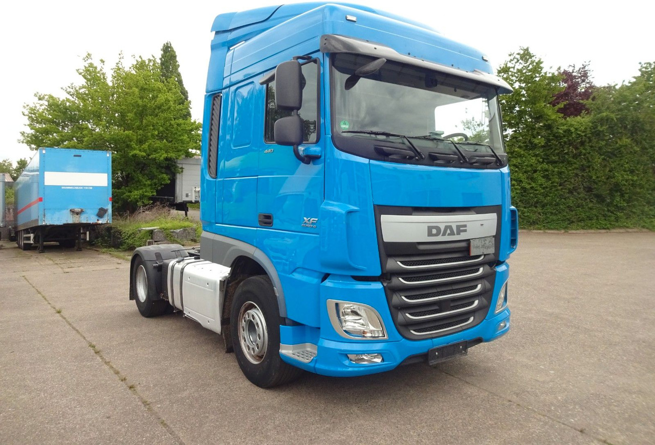 DAF XF 440, SC, Klima, 2 x Tank, Intarder, Standklim - Gjysmë-kamion: foto 3 DAF XF 440, SC, Klima, 2 x Tank, Intarder, Standklim - Gjysmë-kamion: foto 3