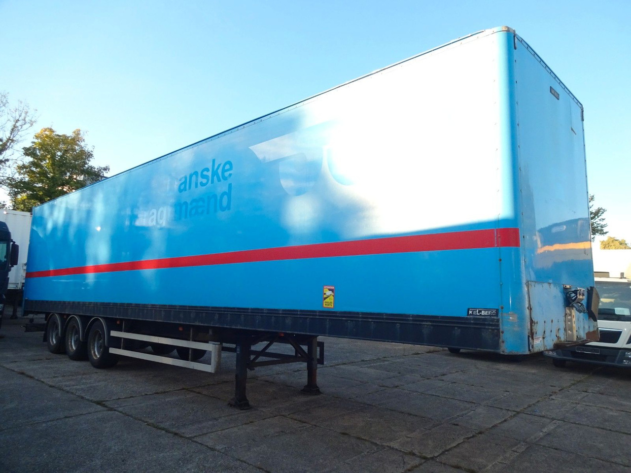 Kel-Berg 3 x Koffer, Doppelstock mit Balken - Gjysmë rimorkio me vagonetë të mbyllur: foto 1 Kel-Berg 3 x Koffer, Doppelstock mit Balken - Gjysmë rimorkio me vagonetë të mbyllur: foto 1