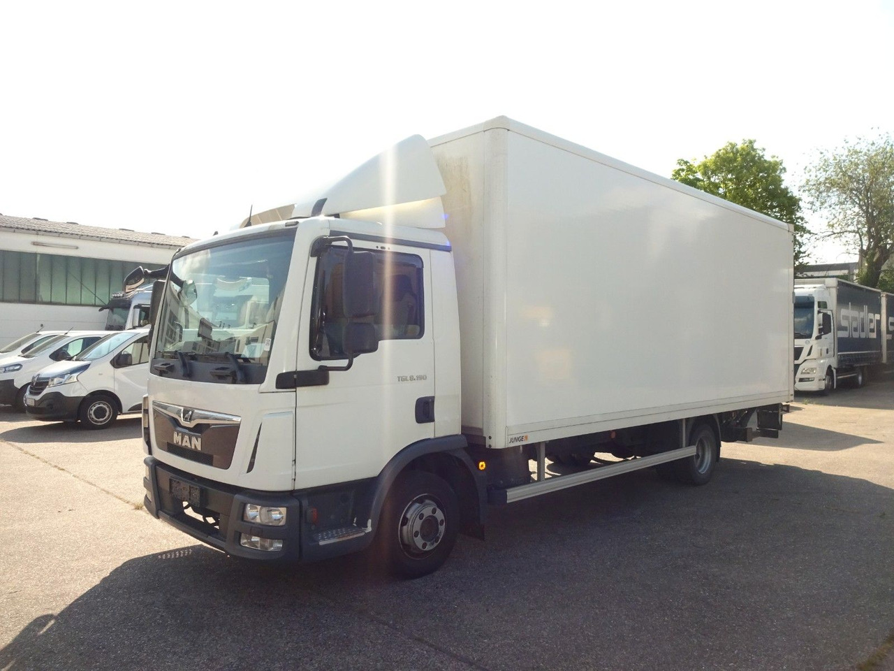 MAN TGL 8.190, LBW, Luft, Tempomat, Standheizung - Kamioncine me kontinier: foto 3 MAN TGL 8.190, LBW, Luft, Tempomat, Standheizung - Kamioncine me kontinier: foto 3