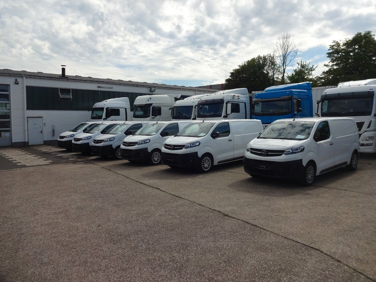 Opel Opel 5 x Vivaro Kasten L1H1, Klima, PDC, - Furgon i vogël: foto 1 Opel Opel 5 x Vivaro Kasten L1H1, Klima, PDC, - Furgon i vogël: foto 1