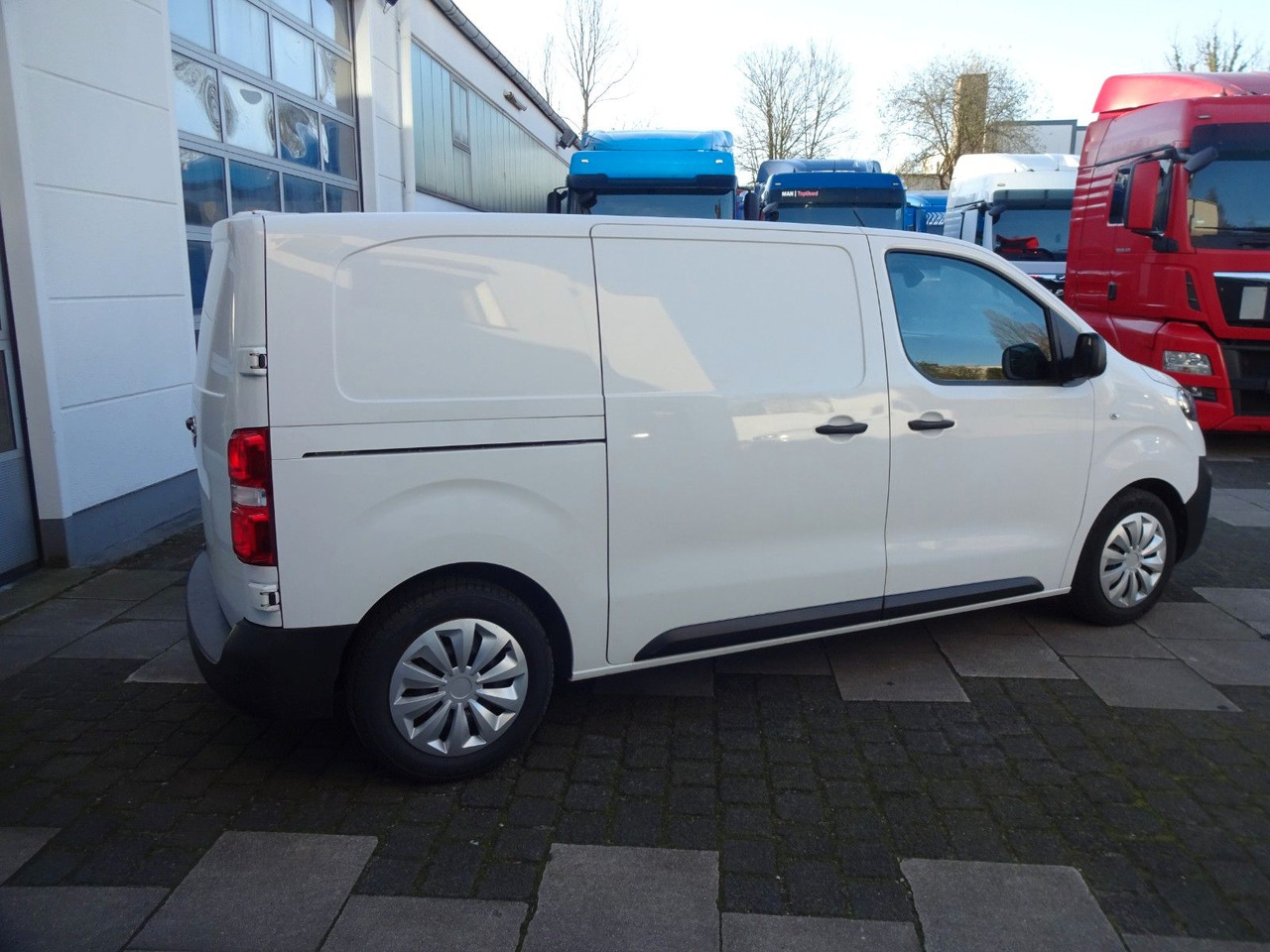 Opel Vivaro Kasten L1H1, Klima, PDC, - Furgon i vogël: foto 5 Opel Vivaro Kasten L1H1, Klima, PDC, - Furgon i vogël: foto 5