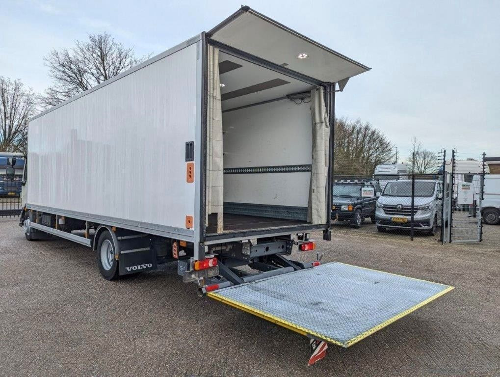 Kamion vagonetë Volvo FL 210, 12tn., Isolirt, Autom, wie neu: foto 6 Kamion vagonetë Volvo FL 210, 12tn., Isolirt, Autom, wie neu: foto 6
