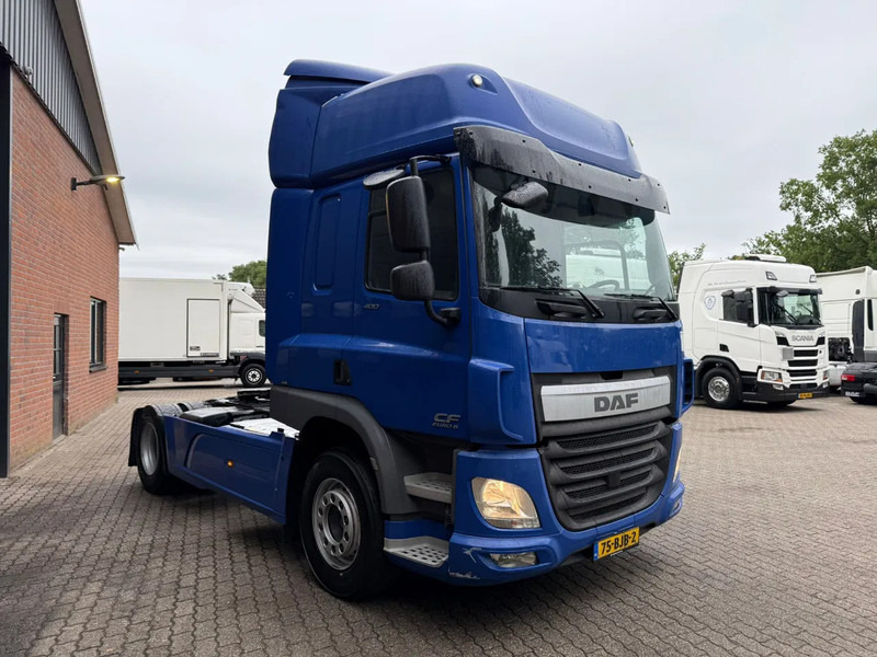 DAF CF 400 Space Cab side ACC 4x2 615.010KM! NL Truck - Gjysmë-kamion: foto 2 DAF CF 400 Space Cab side ACC 4x2 615.010KM! NL Truck - Gjysmë-kamion: foto 2