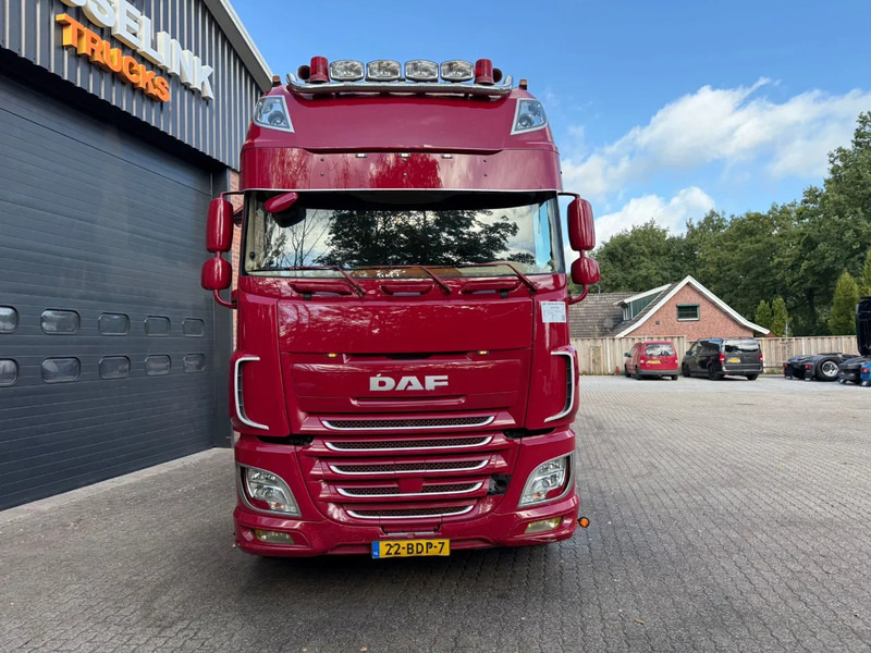 DAF XF 460 SSC Super Space Manual Hydraulic Special interior - Gjysmë-kamion: foto 4 DAF XF 460 SSC Super Space Manual Hydraulic Special interior - Gjysmë-kamion: foto 4