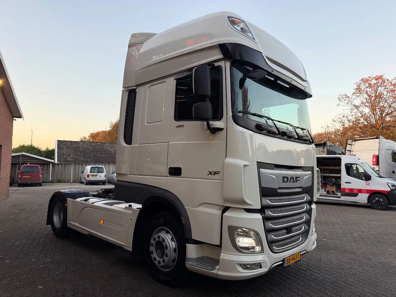 DAF XF 480 SSC Super Space 2x tank LED 345.063KM! Smarttacho 2 Nieuwe APK NL Truck - Gjysmë-kamion: foto 2 DAF XF 480 SSC Super Space 2x tank LED 345.063KM! Smarttacho 2 Nieuwe APK NL Truck - Gjysmë-kamion: foto 2