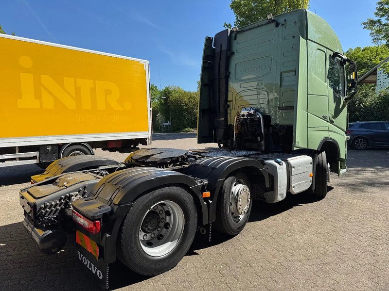 Volvo FH 460 Globetrotter 6X2 Gestuurde voorloopas NL Truck - Gjysmë-kamion: foto 4 Volvo FH 460 Globetrotter 6X2 Gestuurde voorloopas NL Truck - Gjysmë-kamion: foto 4