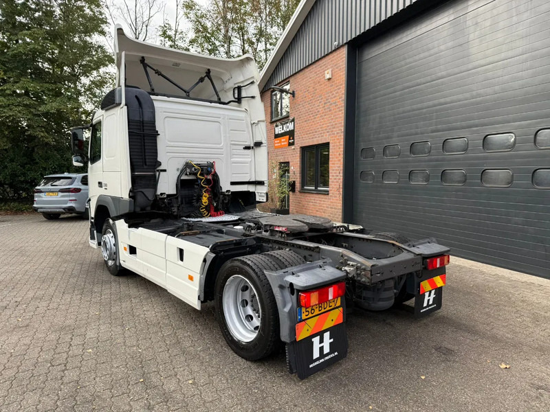 Gjysmë-kamion Volvo FM 330 Slaapcabine Side skirts NL Truck APK/TUV 05-2026: foto 11