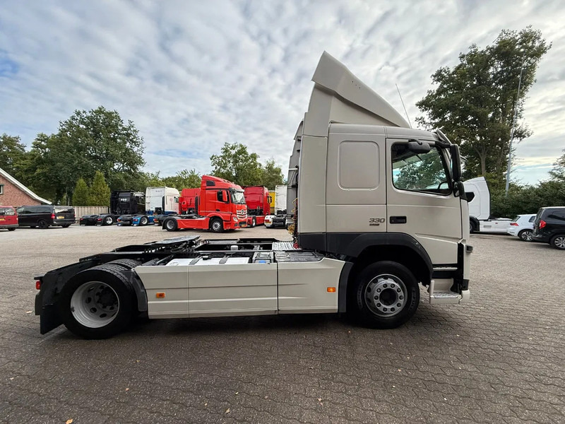 Gjysmë-kamion Volvo FM 330 Slaapcabine Side skirts NL Truck APK/TUV 05-2026: foto 8