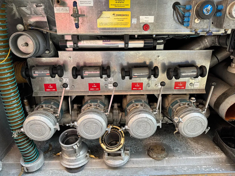 ROHR FUEL Kraftstoff Benzin/Diesel 26.000L 4 Rooms ADR Pump - Rimorkio bujqësore: foto 5 ROHR FUEL Kraftstoff Benzin/Diesel 26.000L 4 Rooms ADR Pump - Rimorkio bujqësore: foto 5