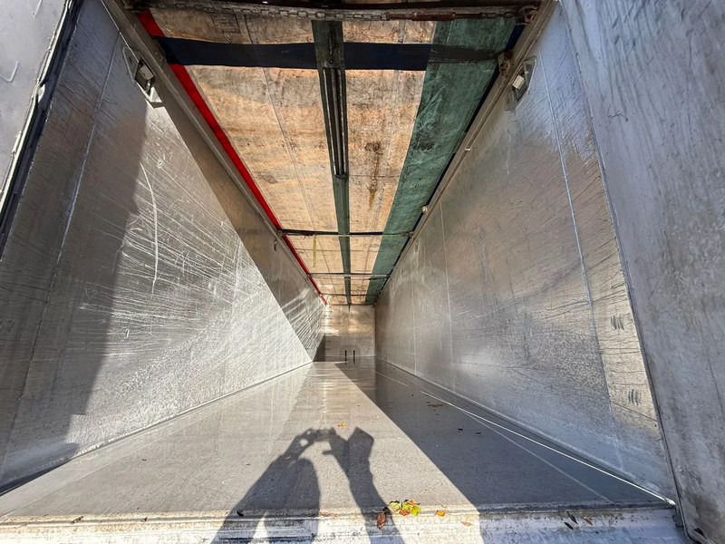 Stas S300CX 82m3!! Vol alu kipper SAF Graanluiken - Gjysmë rimorkio vetëshkarkuese: foto 5 Stas S300CX 82m3!! Vol alu kipper SAF Graanluiken - Gjysmë rimorkio vetëshkarkuese: foto 5