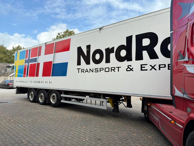 Kraker 2X K-Force 92m3 Alcoa SAF Tyrepilot Liftas 8MM Cargo Floor - Top condition - Gjysmë rimorkio me bazament të lëvizshëm: foto 4 Kraker 2X K-Force 92m3 Alcoa SAF Tyrepilot Liftas 8MM Cargo Floor - Top condition - Gjysmë rimorkio me bazament të lëvizshëm: foto 4