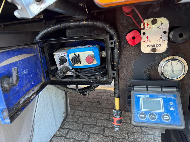 Gjysmë rimorkio me bazament të lëvizshëm kraker CF 200 92m3 Agrar Steering axle / Lenkachse Hogedrukreiniger: foto 11