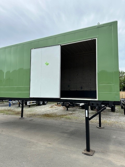 Krone BDF-System, 7.450 mm lang, LACK NEU! - Karroceri - vagonetë e ndërrueshme: foto 2 Krone BDF-System, 7.450 mm lang, LACK NEU! - Karroceri - vagonetë e ndërrueshme: foto 2