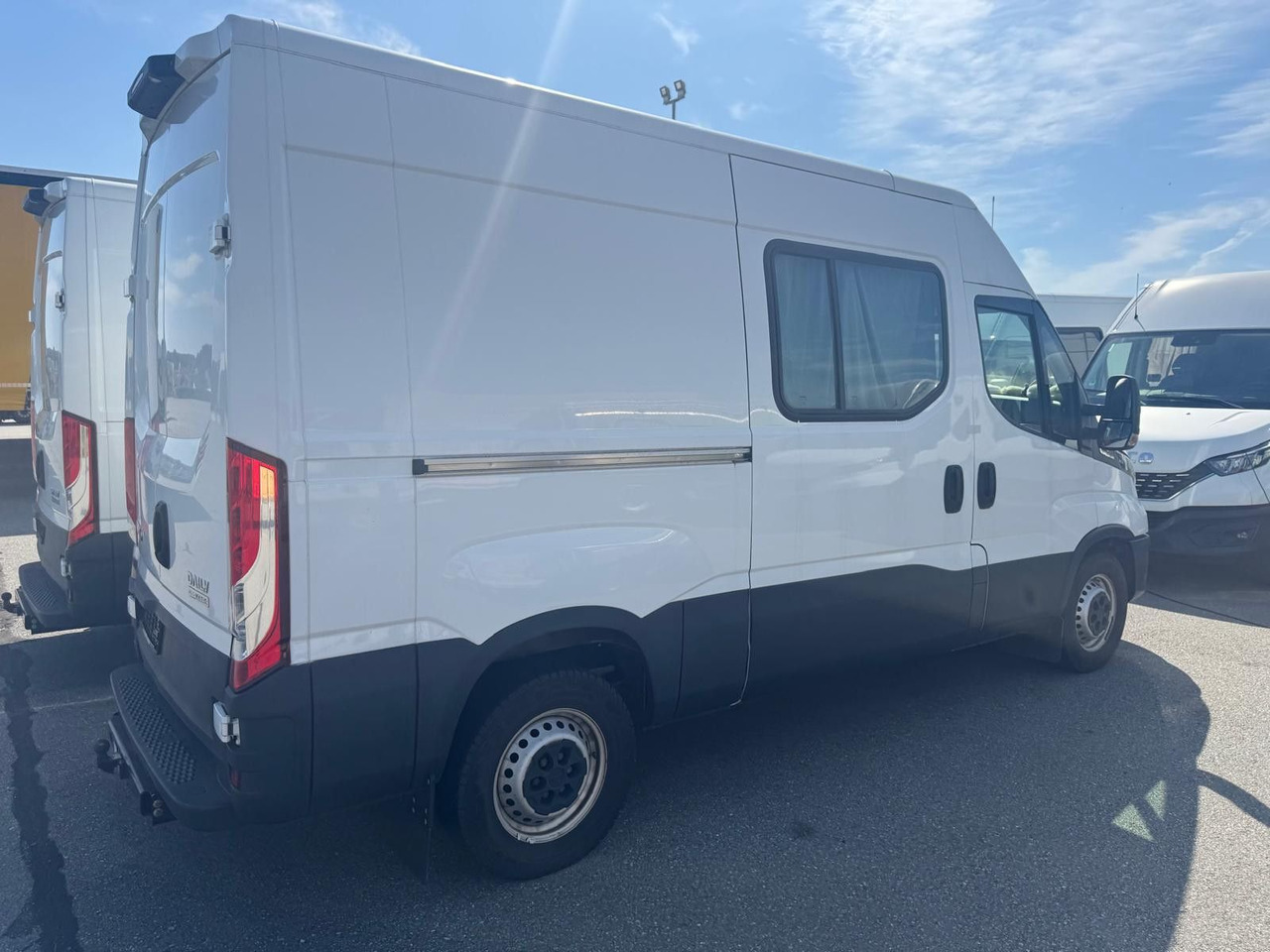Iveco Daily Kasten HKa 35S21 V WB3520 AHK, Standheizun - Furgon: foto 3 Iveco Daily Kasten HKa 35S21 V WB3520 AHK, Standheizun - Furgon: foto 3